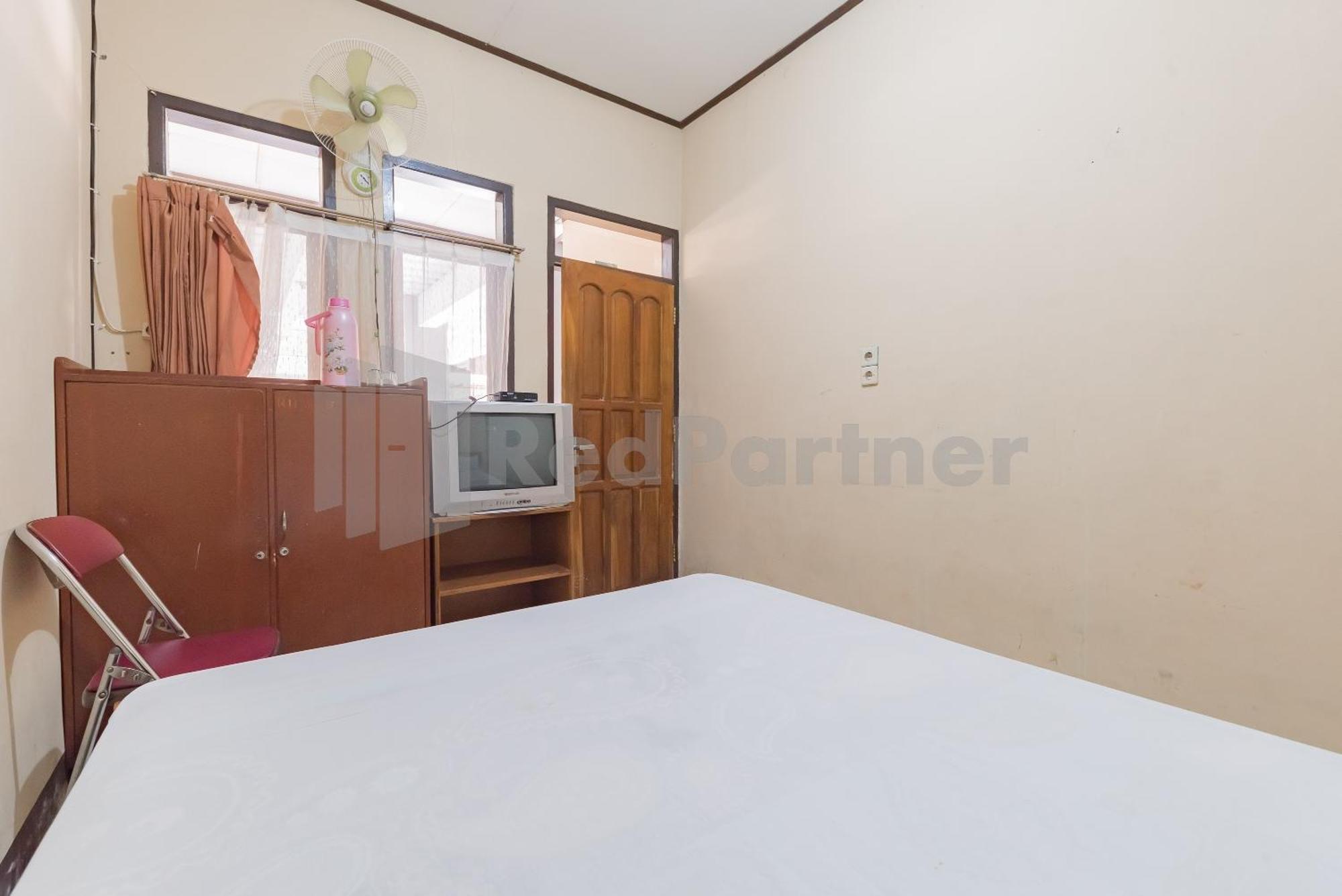 Homestay Pkpn Garut Mitra Reddoorz Ngoại thất bức ảnh
