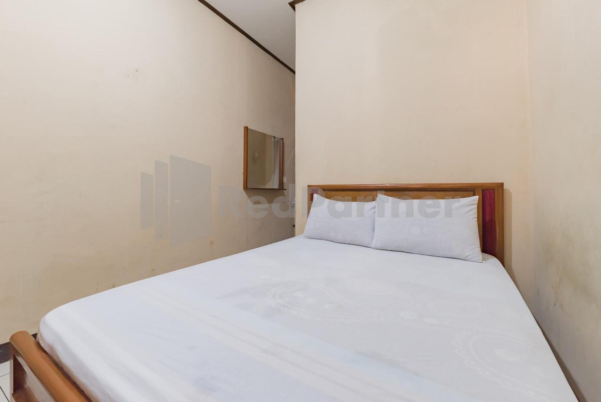 Homestay Pkpn Garut Mitra Reddoorz Ngoại thất bức ảnh